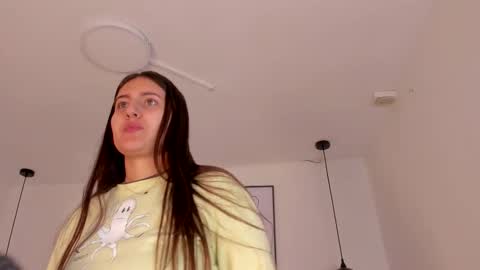 hanna__evans_ online show from October 2025 12:19:01 PM