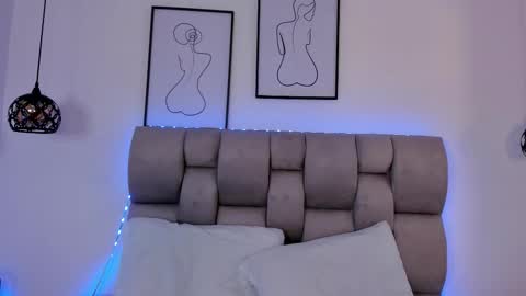 hanna__evans_ online show from January 2026 12:11:01 PM