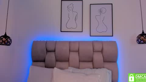 hanna__evans_ online show from April 2026 11:52:02 AM