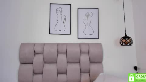 hanna__evans_ online show from April 2026 12:10:02 PM