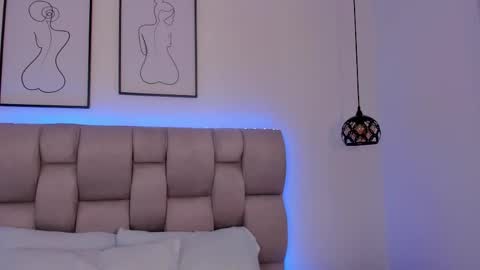 hanna__evans_ online show from May 2026 11:48:01 AM