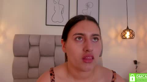 hanna__evans_ online show from May 2026 12:24:01 PM