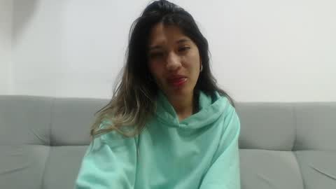 Snapshot of hanna__jones7 chatting on April 2026 01:00:02 AM Hanna online show from April 2026 01:00:02 AM