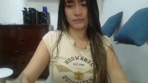 Snapshot of hanna__jones7 chatting on April 2026 12:00:02 PM Hanna online show from April 2026 12:00:02 PM