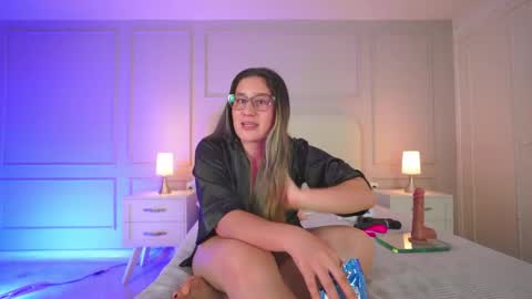 Snapshot of hanna__w chatting on February 2026 06:26:01 AM hanna online show from February 2026 06:26:01 AM