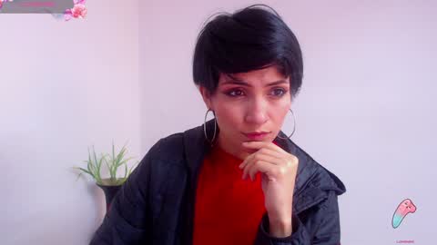 Snapshot of hanna_chloe chatting on December 2024 05:13:01 PM Sara online show from December 2024 05:13:01 PM