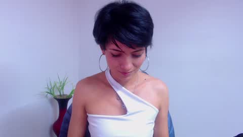 Snapshot of hanna_chloe chatting on December 2024 07:22:02 PM Sara online show from December 2024 07:22:02 PM