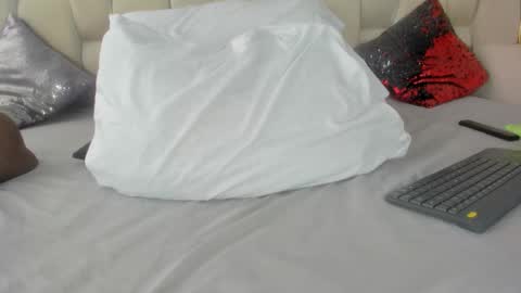 Hanna lens online show from January 2026 06:32:02 PM