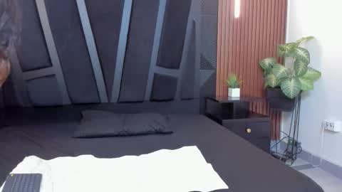 HANNA online show from September 2025 02:08:01 PM