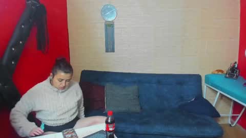 Hanna online show from September 2025 12:44:01 AM