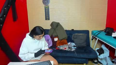 Hanna online show from October 2025 01:25:02 AM