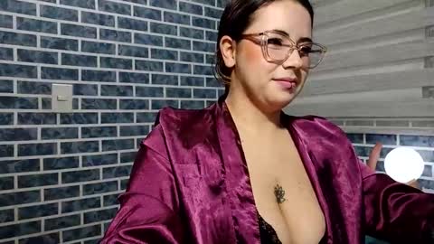 hanna_moons online show from April 2026 02:07:01 AM