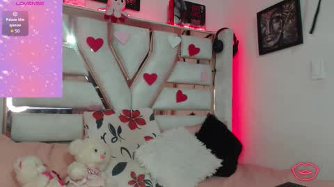 hanna_plum online show from September 2025 01:20:02 AM