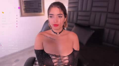 Hanna  online show from February 2025 08:28:01 PM