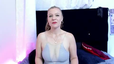 hanna_vell11 online show from February 2026 03:15:01 AM