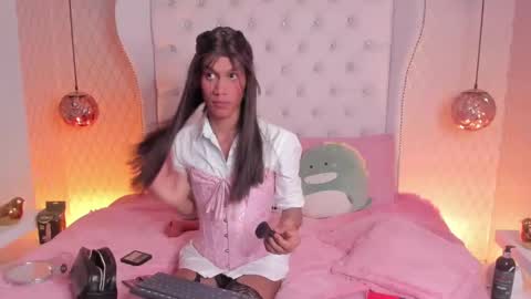 Snapshot of hanna_weston chatting on December 2024 10:37:01 PM hanna online show from December 2024 10:37:01 PM