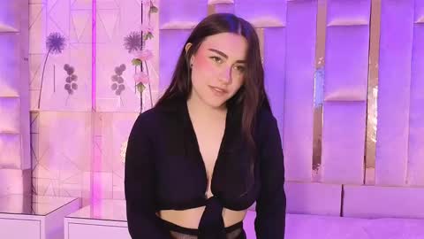 hannacollins_2 online show from October 2025 01:33:02 PM