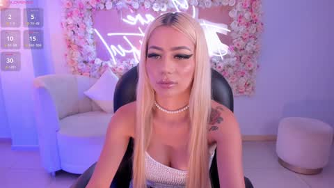 Snapshot of hannaconnor_ chatting on January 2025 08:53:02 PM Hanna Connor online show from January 2025 08:53:02 PM