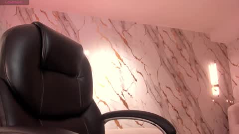 Snapshot of hannaconnor_ chatting on February 2025 10:20:02 PM Hanna Connor online show from February 2025 10:20:02 PM