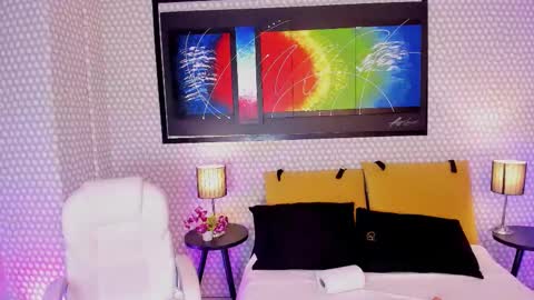 Hanna online show from September 2025 03:44:01 AM