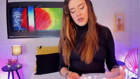 Hanna online show from October 2025 03:16:02 AM