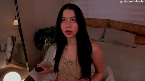 Hannah online show from October 2025 09:37:02 PM