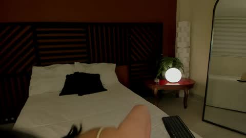 Hannah online show from May 2026 09:53:02 PM