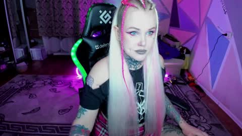 Snapshot of hannah_chaos chatting on December 2024 03:44:01 PM Hannah online show from December 2024 03:44:01 PM