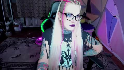 Snapshot of hannah_chaos chatting on December 2024 06:35:02 PM Hannah online show from December 2024 06:35:02 PM