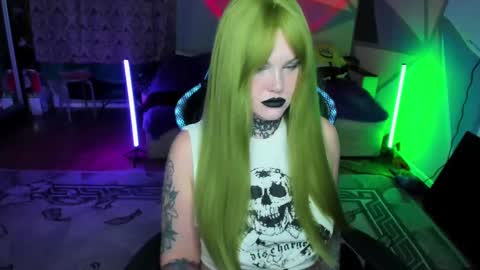 Snapshot of hannah_chaos chatting on February 2025 01:29:02 AM Hannah online show from February 2025 01:29:02 AM