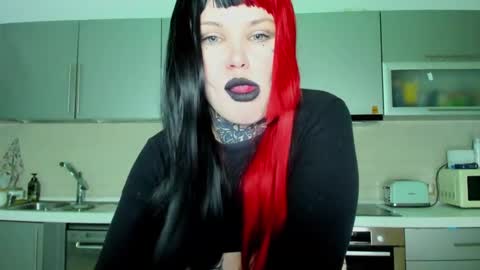 Snapshot of hannah_chaos chatting on March 2025 04:35:01 PM Hannah online show from March 2025 04:35:01 PM