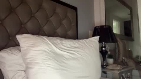 Snapshot of hannah_girl_ chatting on September 2025 08:58:02 AM Im your naughty girl and porn star in bed Hannah online show from September 2025 08:58:02 AM