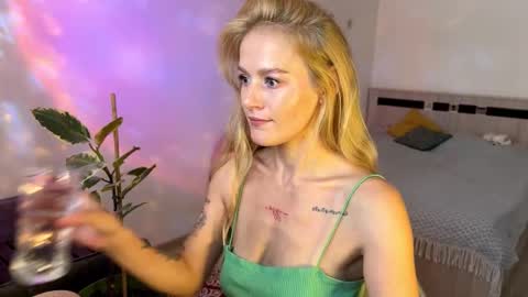 Snapshot of hannah_levis_ chatting on October 2025 08:09:02 AM hannah levis online show from October 2025 08:09:02 AM