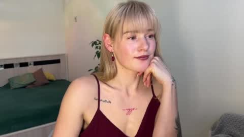 Snapshot of hannah_levis_ chatting on April 2026 02:25:01 PM hannah levis online show from April 2026 02:25:01 PM