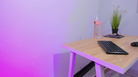 Maira online show from October 2025 08:18:01 PM