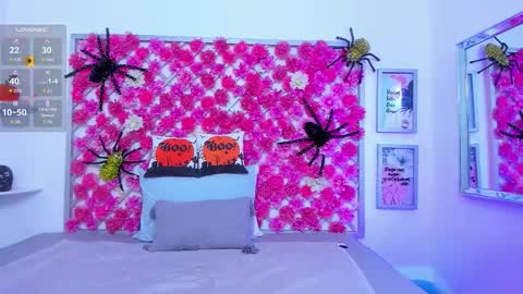 Snapshot of hannah_miller_1 chatting on October 2025 12:01:02 PM Hannah Miller online show from October 2025 12:01:02 PM