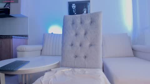 Snapshot of hannahdavisx chatting on January 2025 02:53:02 PM Hannah online show from January 2025 02:53:02 PM
