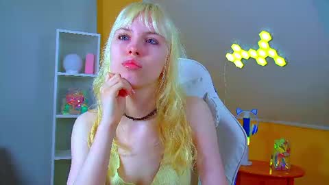 Snapshot of hannahhollis chatting on July 2026 06:17:01 AM Hannah online show from July 2026 06:17:01 AM