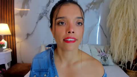 Snapshot of hannahill69 chatting on February 2025 07:12:02 AM Hannahill69 online show from February 2025 07:12:02 AM