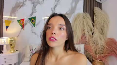 Hannahill69 online show from June 2026 05:10:01 AM