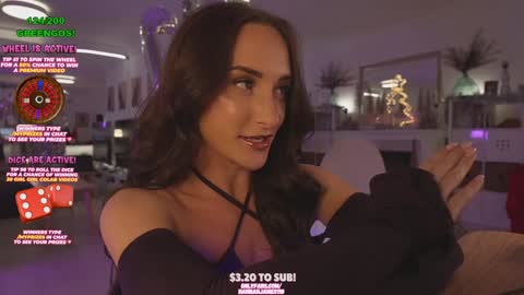 Snapshot of hannahjames710 chatting on December 2024 07:22:01 PM Hannah James online show from December 2024 07:22:01 PM