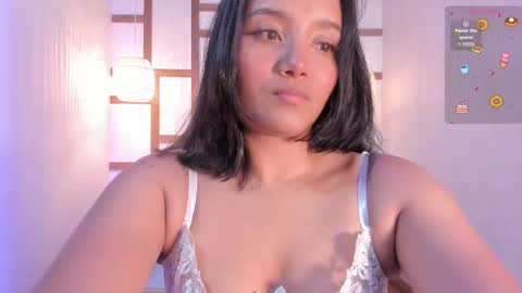 hannahmonttgomery  Help me reach 100 Hands up online show from October 2025 04:42:01 PM