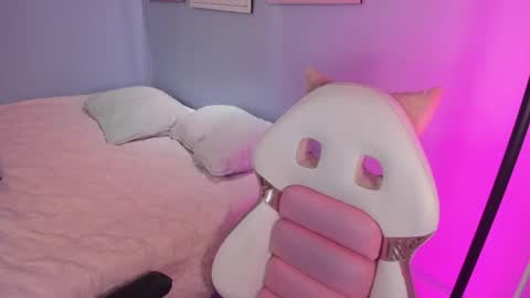 Hannah online show from April 2026 12:22:02 PM