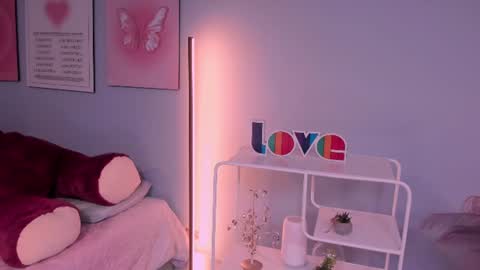 Hannah online show from June 2026 12:30:01 PM