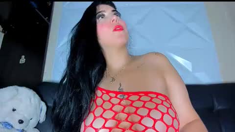 Hanna Independent Model online show from September 2025 10:52:01 AM