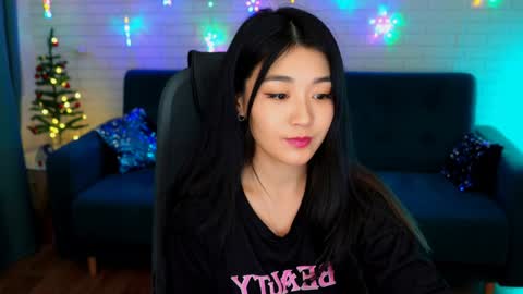 hannarosie online show from December 2024 06:25:01 PM