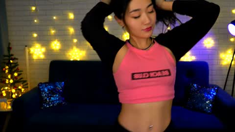 hannarosie online show from December 2024 07:53:02 PM