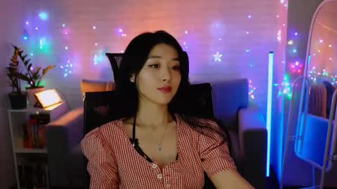 hannarosie online show from December 2025 06:45:01 PM