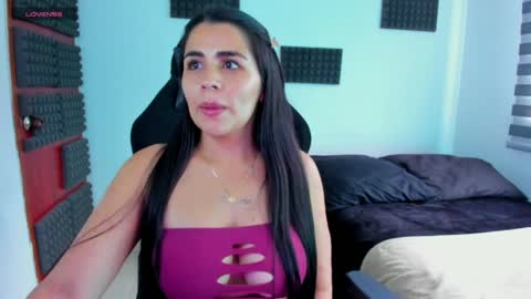 Hanna  online show from April 2026 08:40:02 PM