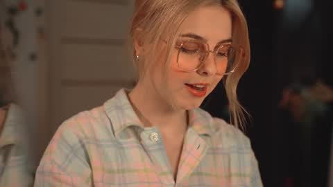 Hanna online show from December 2024 05:39:02 AM